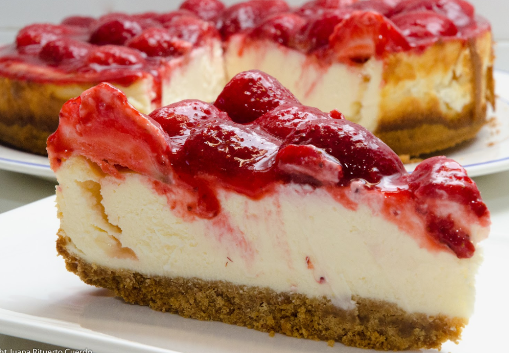 Tarta fría de queso y fresas