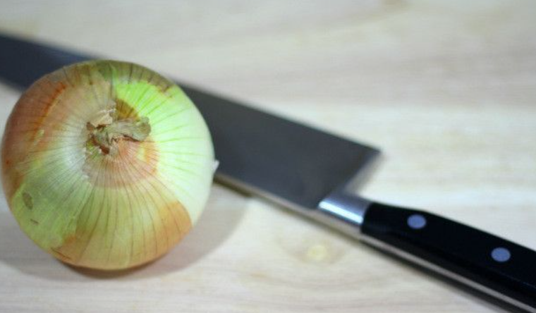 cómo cortar cebolla sin llorar