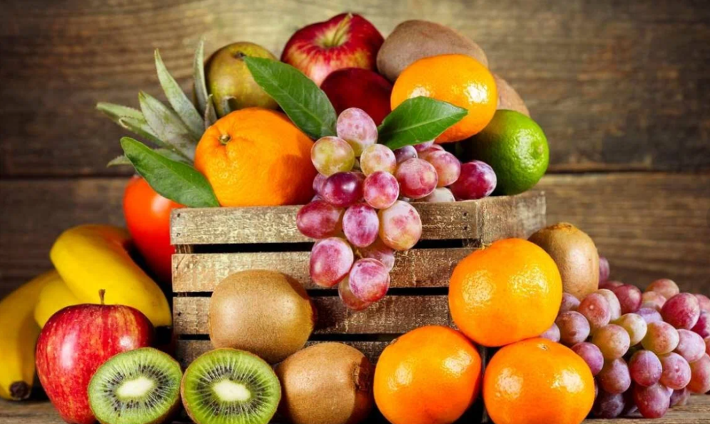 Frutas frescas con piel